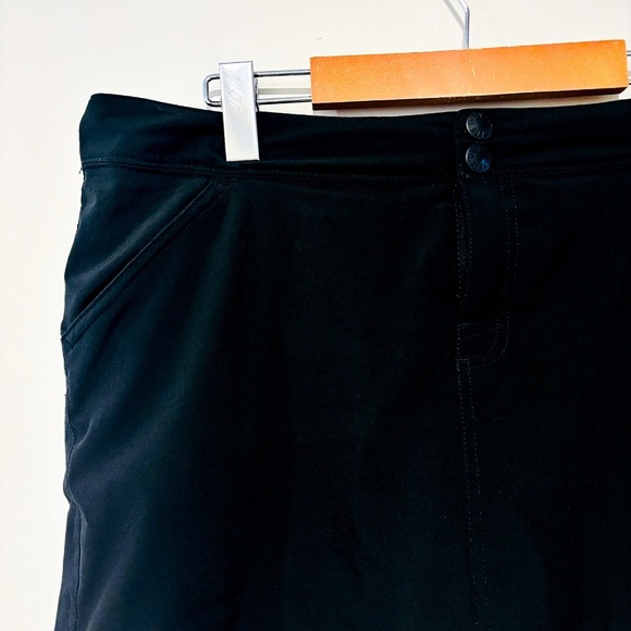THE NORTH FACE – Black outdoor skort with pockets | Activewear | Size 8 * - Picture 2 of 8